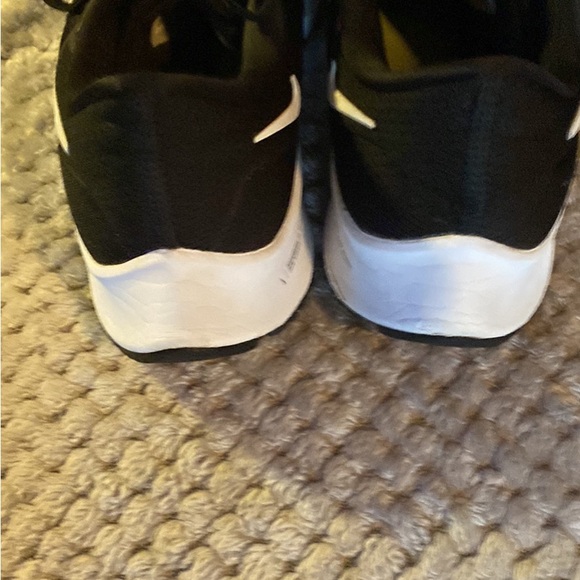 Men’s black  knight Pegasus 38 $40 - Picture 4 of 5